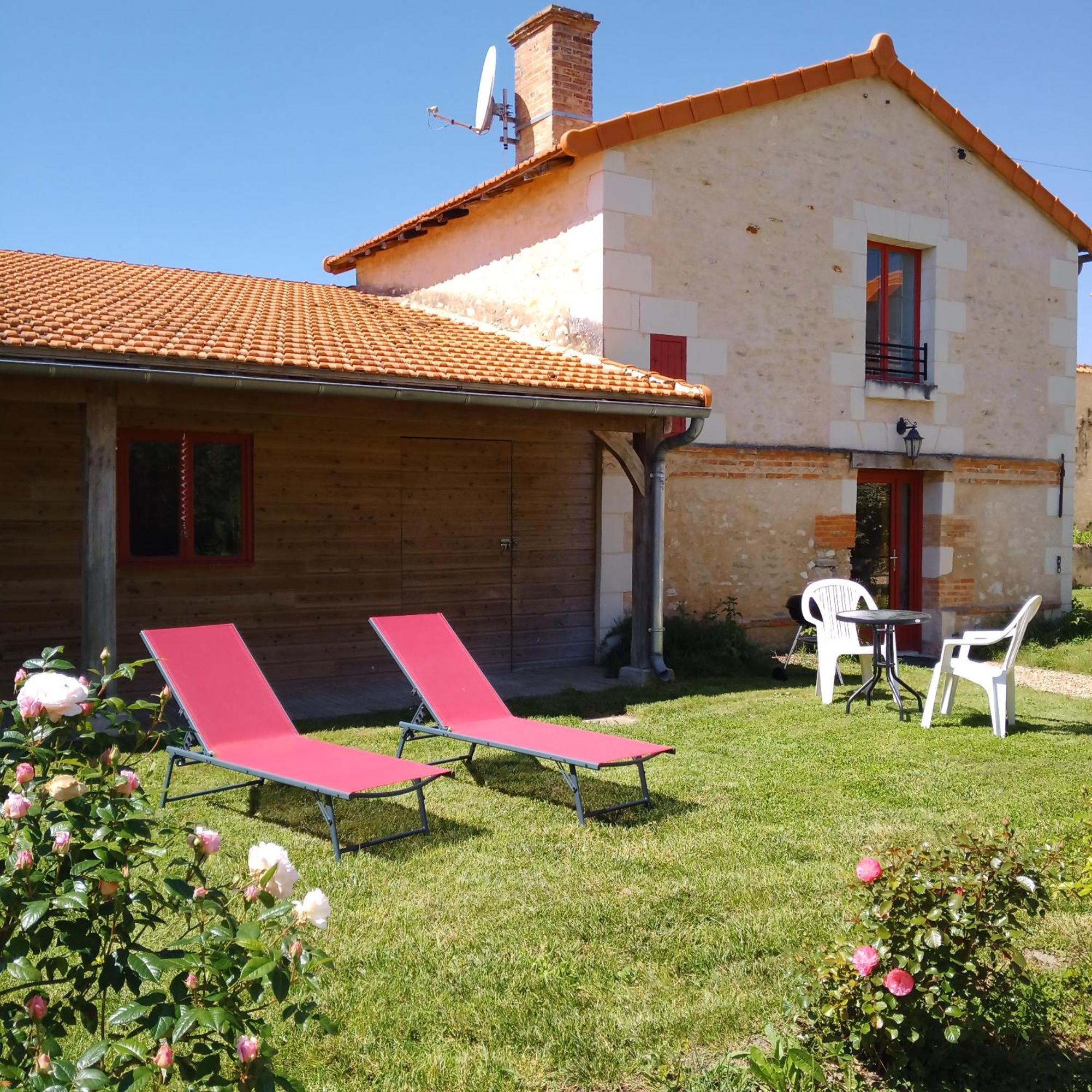 Au Repos Des Elfes Villa Braye-sous-Faye Exterior photo